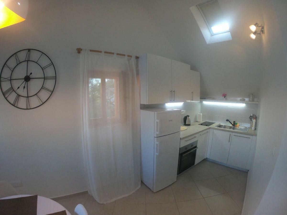 Apartment Vesna Primosten Exterior photo