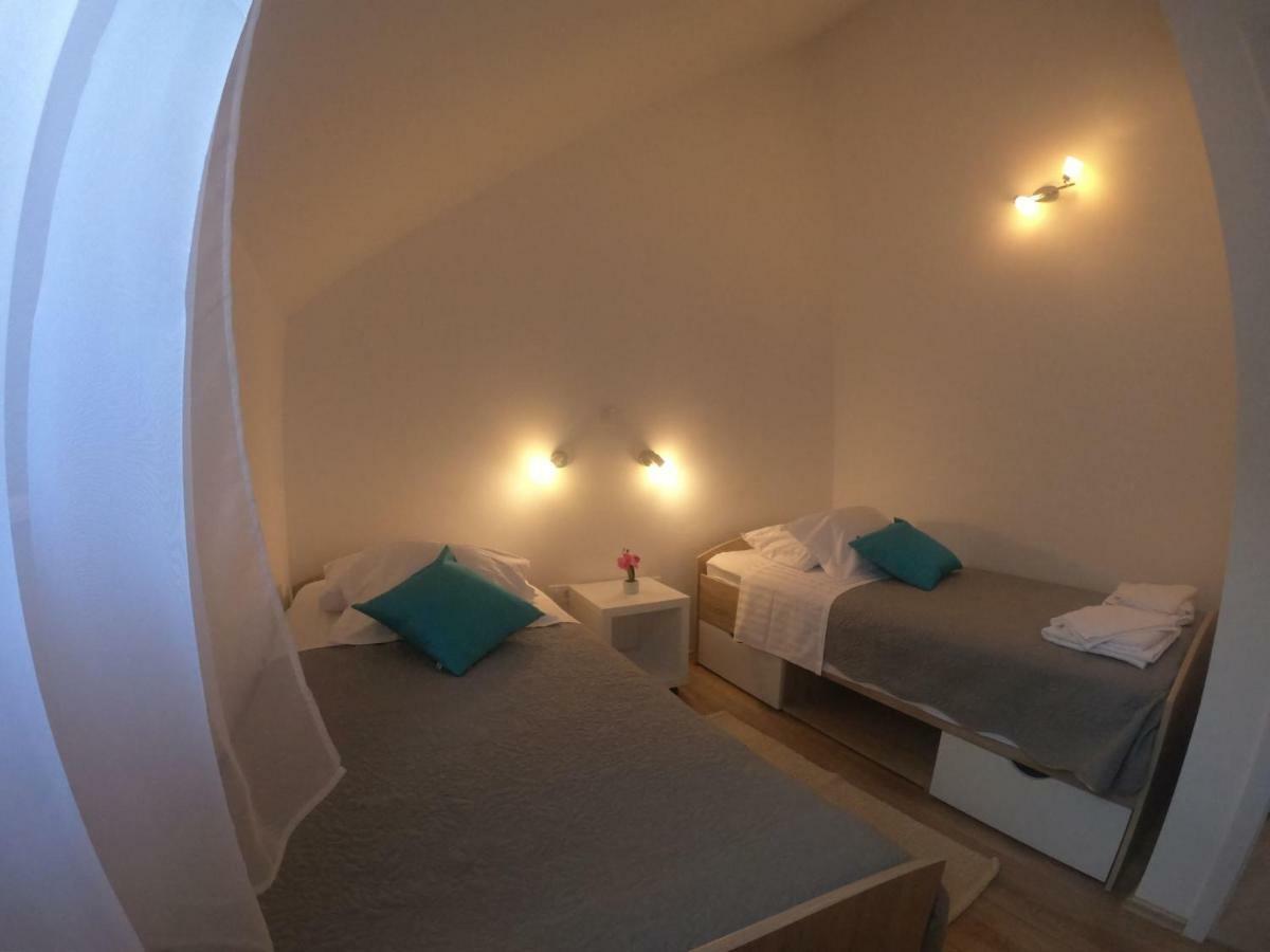 Apartment Vesna Primosten Exterior photo