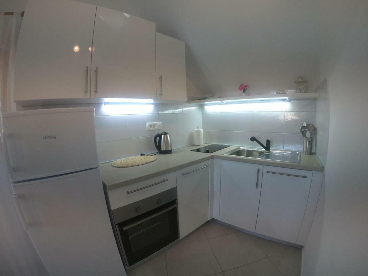 Apartment Vesna Primosten Exterior photo